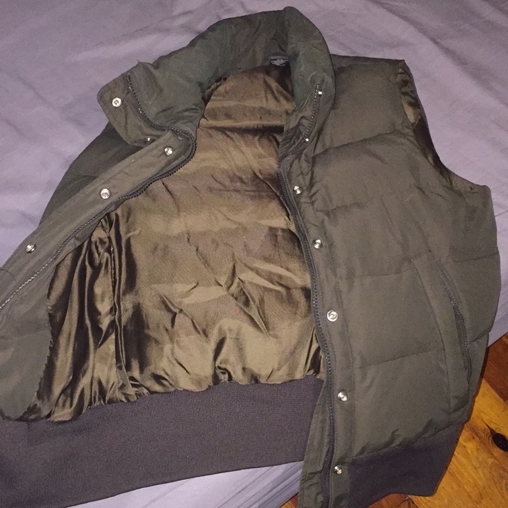🧤Olive green puffy vest🧤
